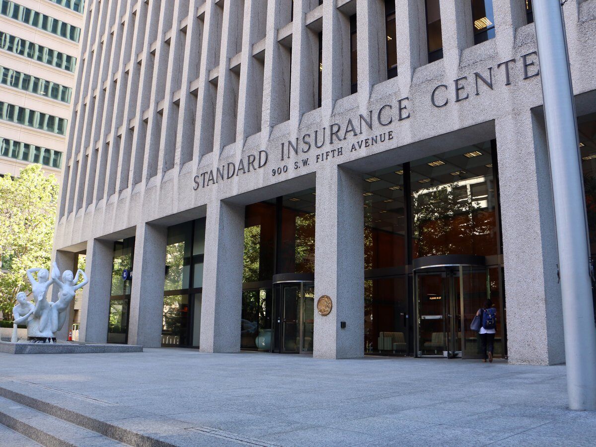 standard-plaza-cool-space-2018-900-sw-5th_1200xx4864-3648-304-0 (1)